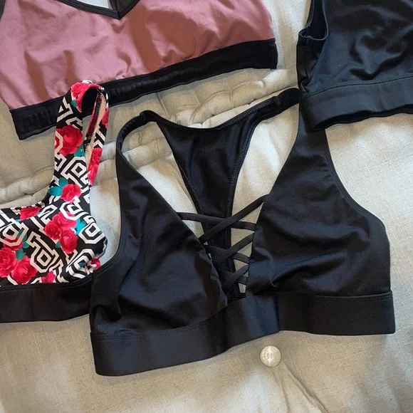 Guc lot of large pink brand sports bras tons of life left - Picture 3 of 7